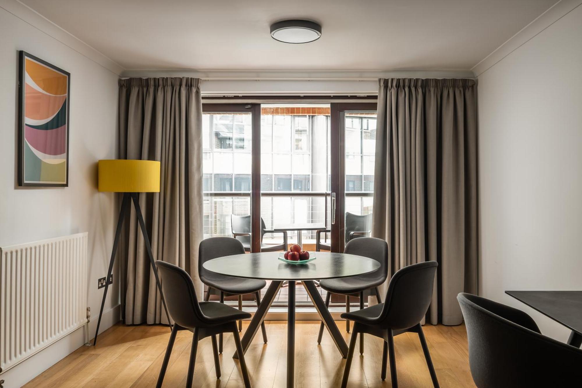 Monarch House - Serviced Apartments - Kensington London Exterior foto