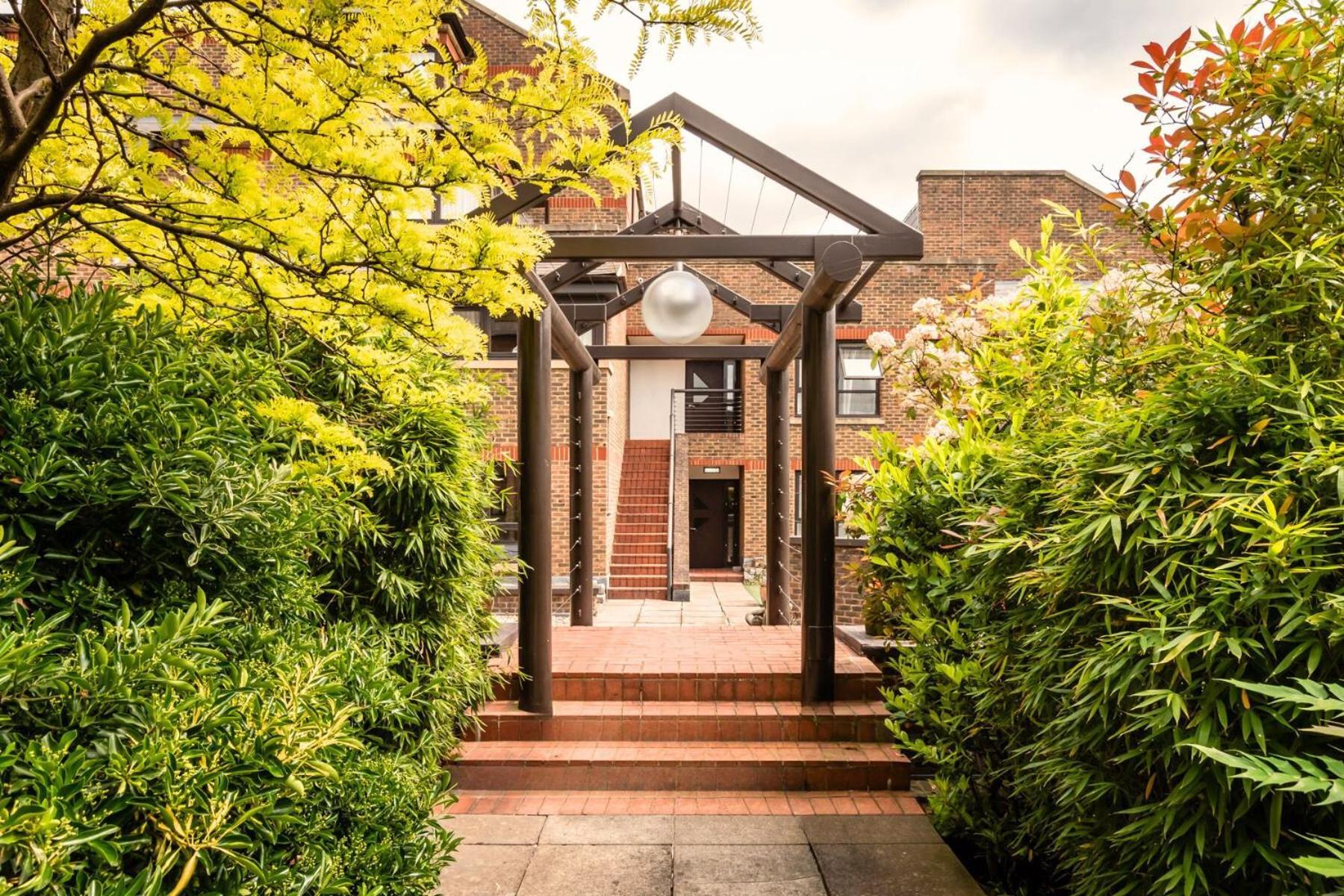 Monarch House - Serviced Apartments - Kensington London Exterior foto