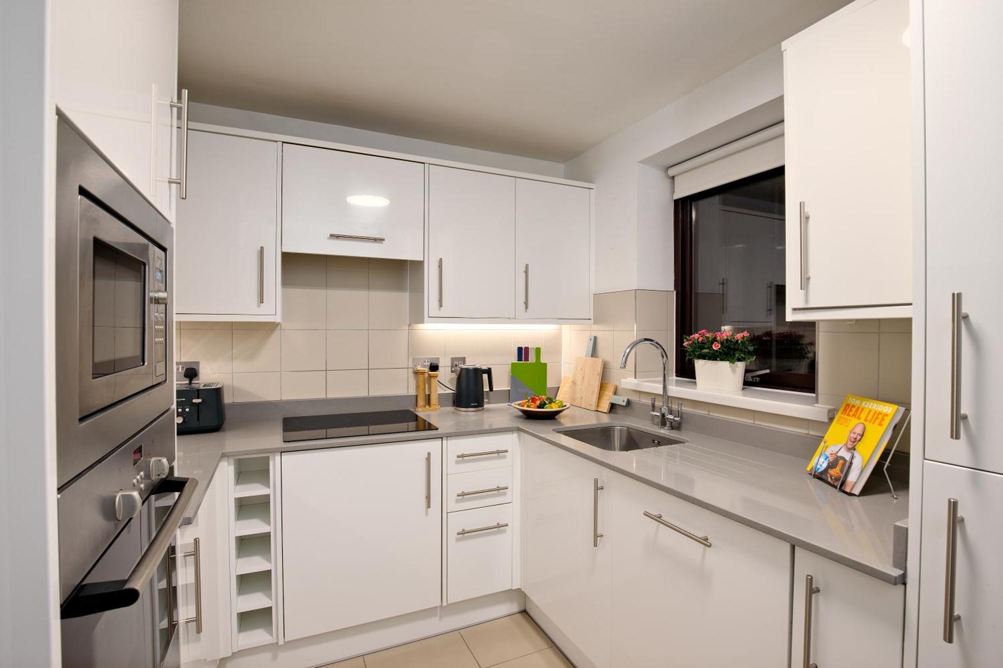 Monarch House - Serviced Apartments - Kensington London Exterior foto